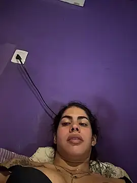Chat +18 de bruxinha01 ao vivo