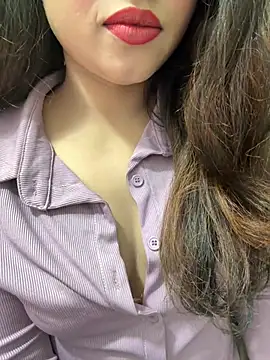 Chat +18 de Yours_riya11 ao vivo