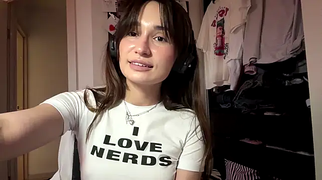 Chat +18 de ElenoreMccallum ao vivo