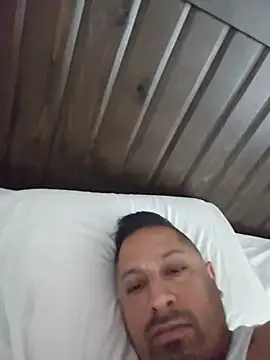 Chat +18 de bigGirth4u ao vivo