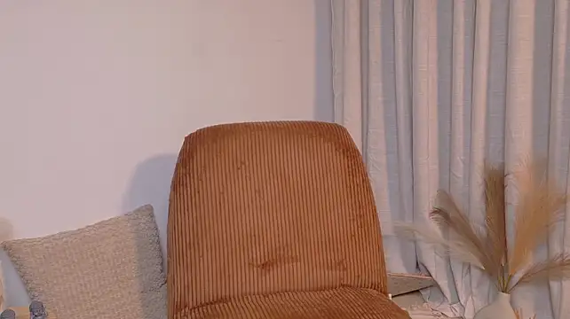 Chat +18 de CamiRosse18 ao vivo
