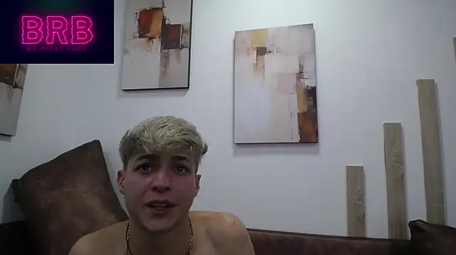 Chat +18 de Ari_Stonne ao vivo