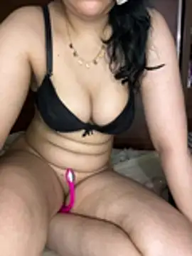 Putain_souzan's Live XXX Chat