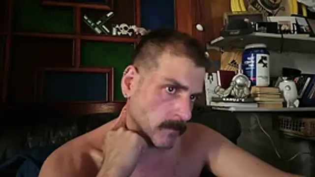 XXX chat uživo modela BrunoAlphaBR