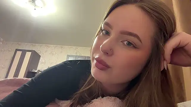 Chat +18 de DamarisRobair ao vivo