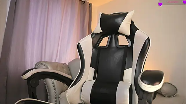 Velvet_Raze Live XXX-chat