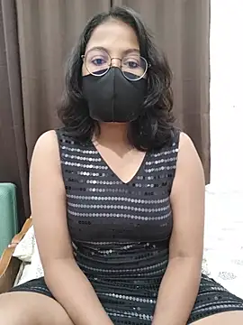 Show de hottydisha na webcam