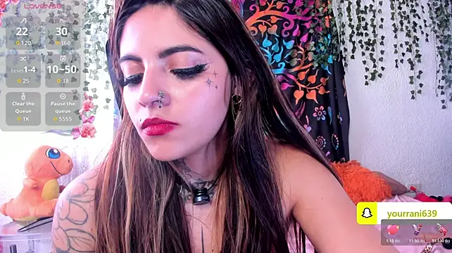 XXX chat uživo modela Eva_Tattoo