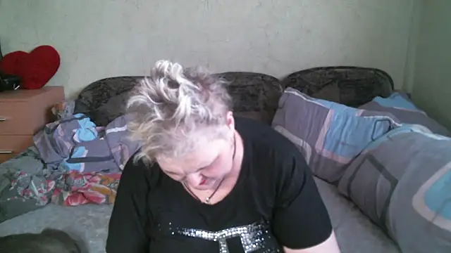 Lana555 Adlı Modelin Canlı XXX Sohbeti