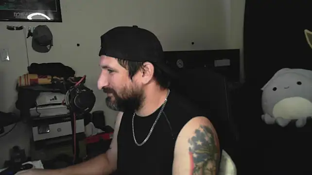 DevilPup75_ Chat XXX in diretta
