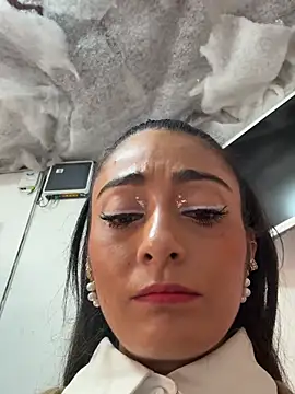 IsabellaMariet Adlı Modelin Canlı XXX Sohbeti