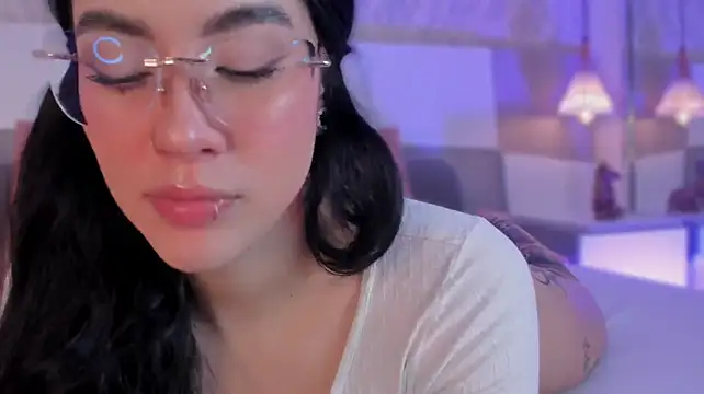 Chat +18 de Vittoria__rossi ao vivo