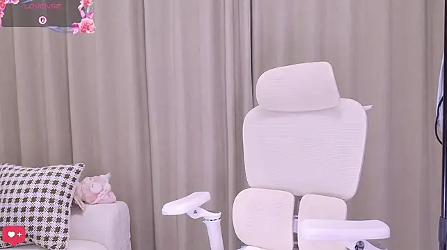 VivienneBaby Adlı Modelin Canlı XXX Sohbeti