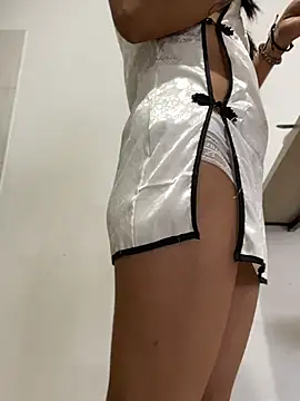 ELY_FE_ Adlı Modelin Canlı XXX Sohbeti