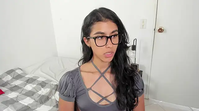 Czat XXX na żywo – Mazikeen__18