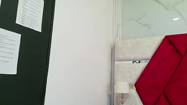 Kity_spiderr লাইভ XXX চ্যাট