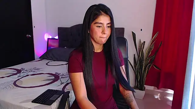 Chat XXX en directo de jennspicygirl