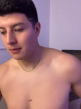 Goldenknight33 Live XXX-Chat