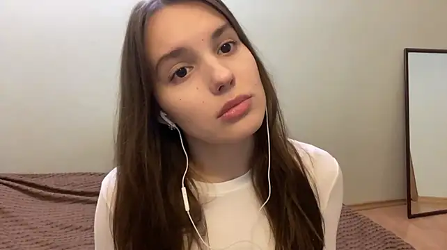 HootedIlk's Webcam Show