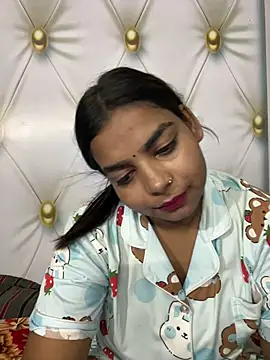 Aayra_Joshi's Webcam Show