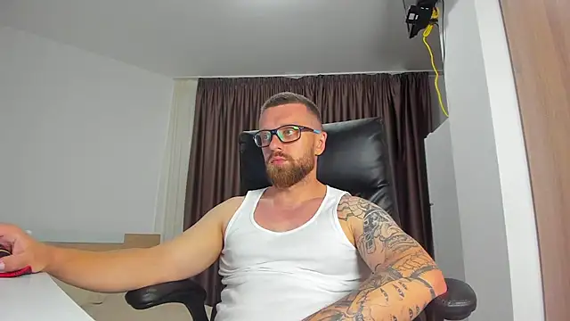 Živý XXX chat Findom_guy
