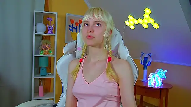 Chat XXX en directo de HannahHollis
