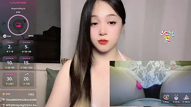 แชท XXX สดของ woaiqinqin