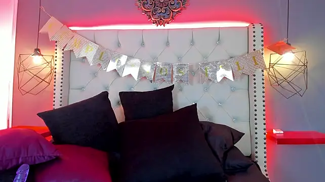 MariaBelenX's Live XXX Chat
