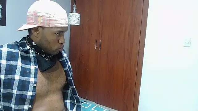 Pokazy przed kamerką – king_smith69