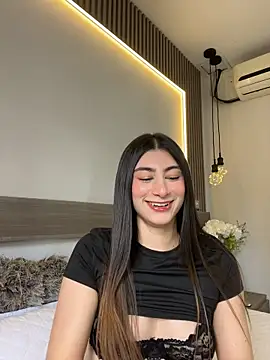 evelyn_hills Adlı Modelin Canlı XXX Sohbeti