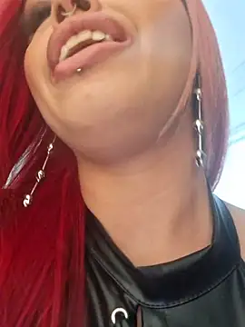EvaaFoxxy1 লাইভ XXX চ্যাট