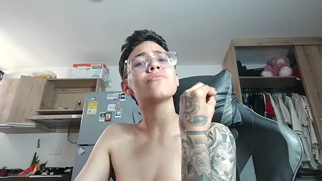 Cutie_Shy_'s Live XXX Chat