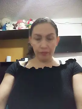 paulett15 Adlı Modelin Canlı XXX Sohbeti