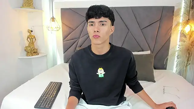 Chat +18 de ErickDelRio ao vivo