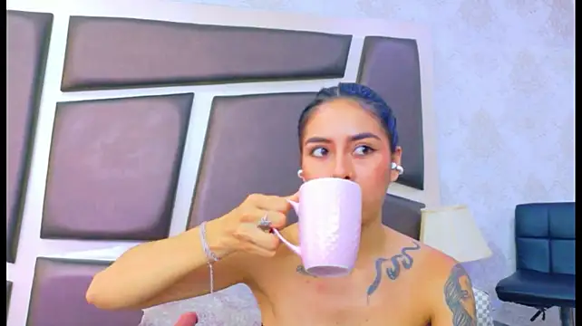 NicoleEsposito's Live XXX Chat