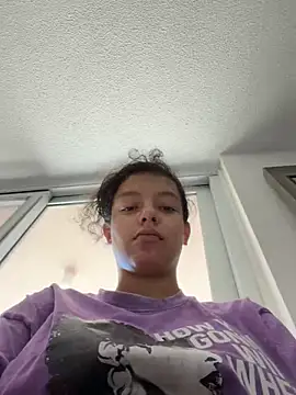 Chat +18 de allybluee777 ao vivo