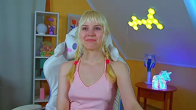 HannahHollis' Live XXX Chat