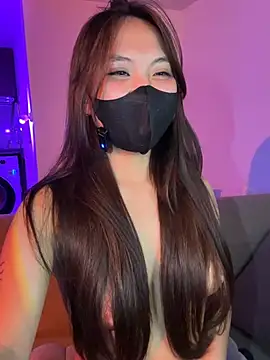 Phuong_Bee Chat XXX in diretta