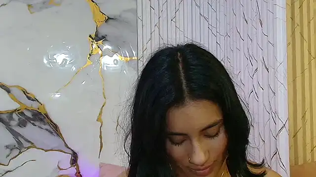 Chat +18 de PEACHY_TAY ao vivo