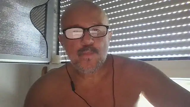 Show modela desubikao62 na web-kameri