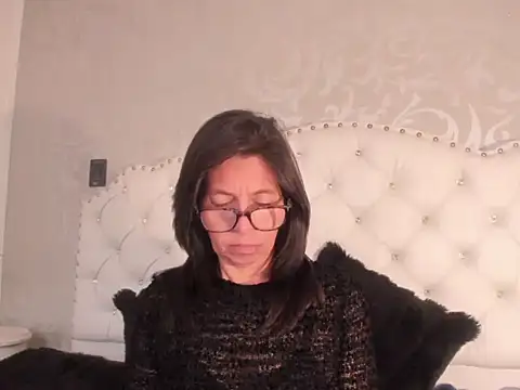 lena_gray élő XXX-chatje