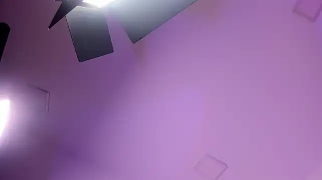 Chat +18 de BbTiana ao vivo