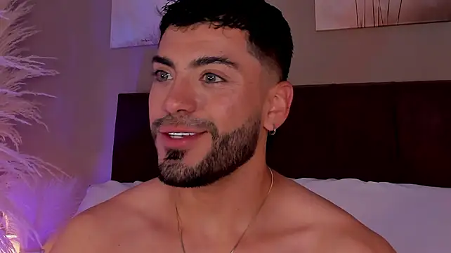 Chat +18 de Alexander_Diazz ao vivo