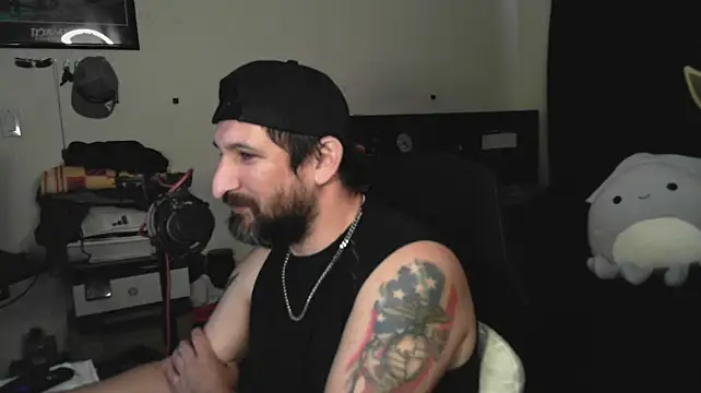 DevilPup75_ élő XXX-chatje
