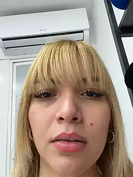 Valeria_Lun Live XXX Chat