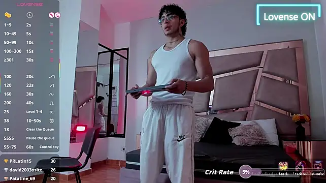 Онлайн чат XXX JayTaylorr