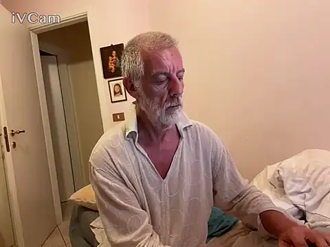 PierPesaroX's Live XXX Chat