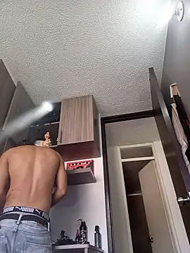 Taylor_DiamondBoy's Webcam Show