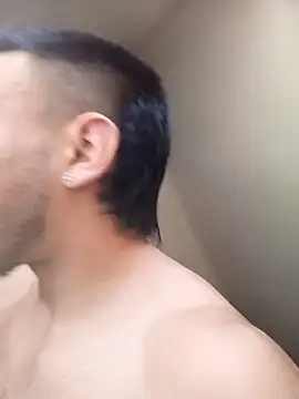 Taylor_DiamondBoy Live XXX-Chat