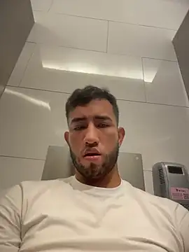 liam_bronw: απευθείας συνομιλία ΧΧΧ